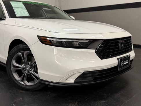 Used 2023 Honda Accord EX image 3