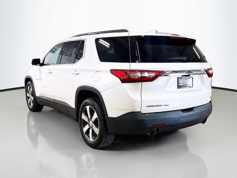 Used 2019 Chevrolet Traverse LT w/ LT Premium Package AWD/4WD image 7