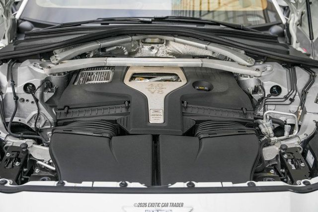 Used 2021 Aston Martin DBX AWD/4WD image 15