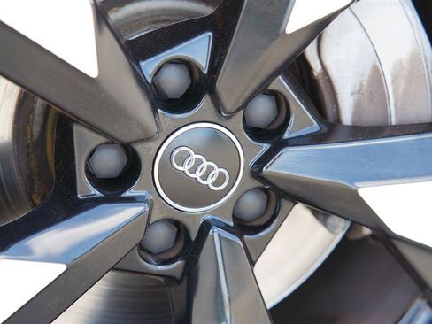 Used 2017 Audi A4 2.0T Premium Plus w/ Premium Plus Package AWD/4WD image 16