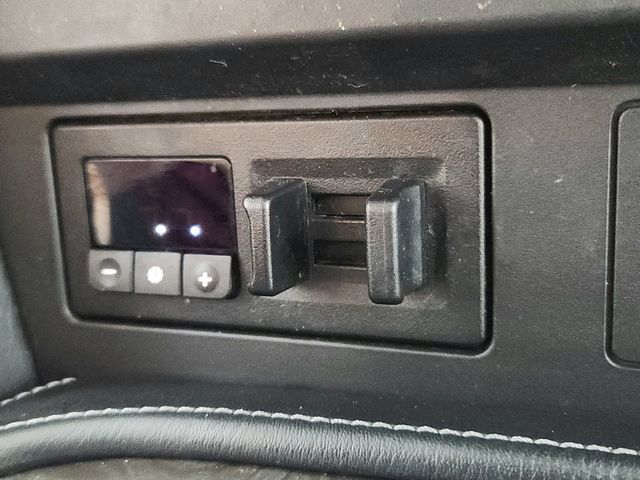 Used 2023 Nissan Armada Platinum w/ Captain's Chairs Package RWD image 39
