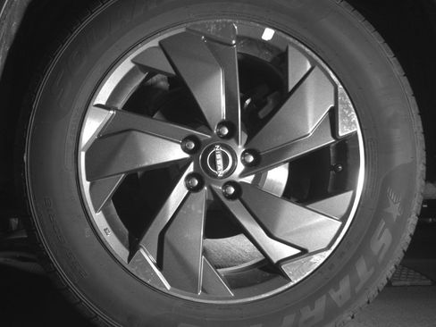 Used 2025 Nissan Rogue SV FWD image 14