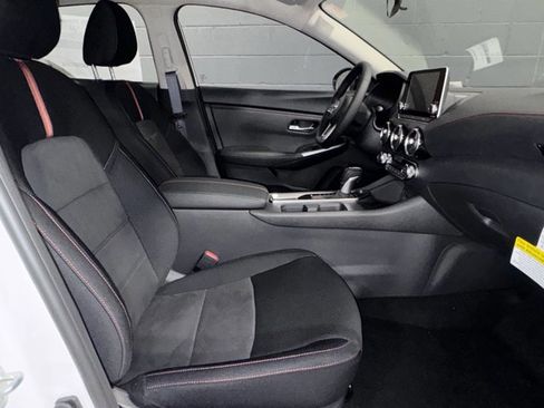 New 2025 Nissan Sentra SR image 10