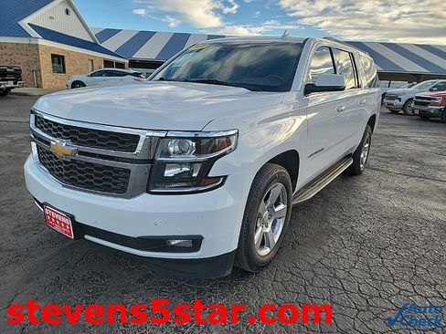 Used 2020 Chevrolet Suburban LT image 3