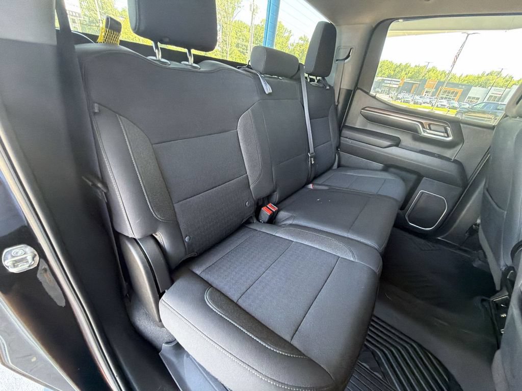 Used 2023 Chevrolet Silverado 1500 RST w/ Z71 Off-Road Package AWD/4WD image 27