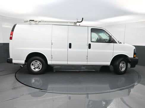 Used 2022 Chevrolet Express 2500 w/ Driver Convenience Package RWD image 37