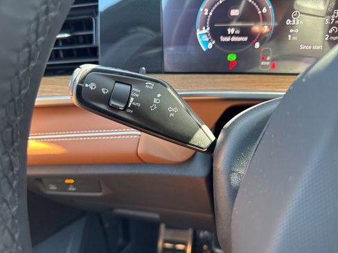 New 2026 Volkswagen Tiguan SEL R-Line AWD/4WD image 39