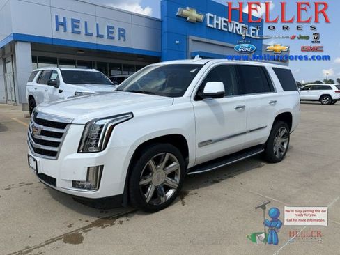 Used 2016 Cadillac Escalade Luxury AWD/4WD image 1