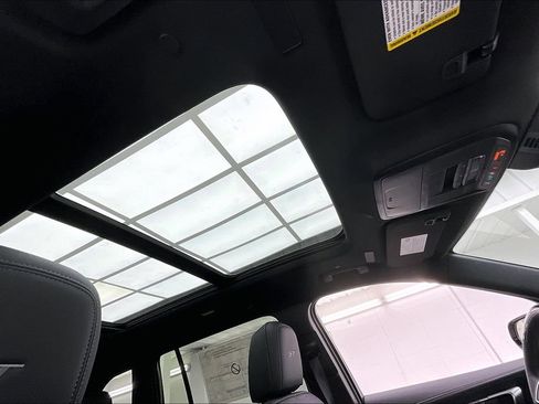 Used 2026 Buick Enclave Sport Touring w/ Super Cruise Package image 10