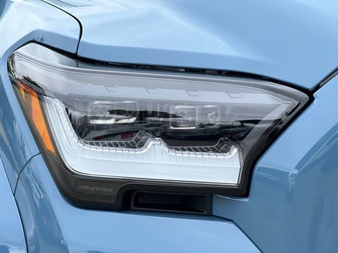 New 2026 Toyota 4Runner Limited AWD/4WD image 31