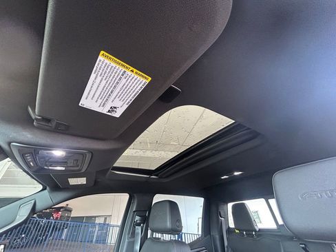 Used 2025 GMC Sierra 1500 AT4 w/ AT4 Premium Package image 11