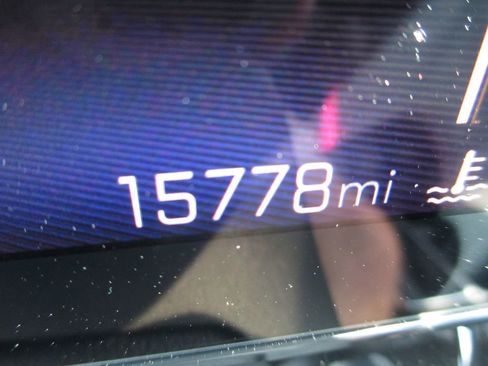 Used 2025 Chevrolet Trax RS w/ Driver Confidence Package FWD image 27