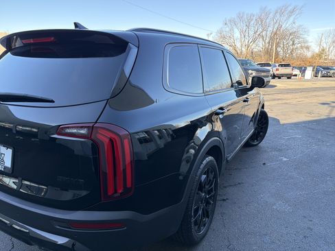 Used 2021 Kia Telluride SX w/ SX Prestige Package image 4
