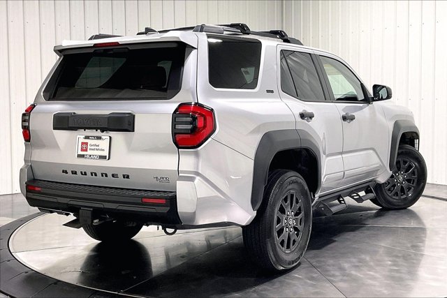 Certified 2025 Toyota 4Runner SR5 AWD/4WD image 14