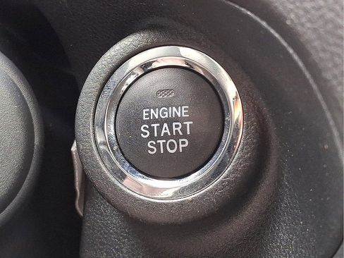 Used 2023 Subaru Forester Limited w/ Popular Package #2 image 30