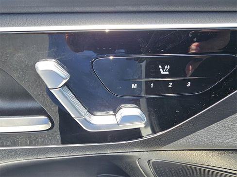 Used 2024 Mercedes-Benz GLC 300 image 14