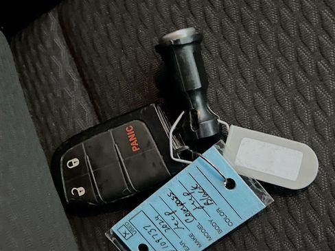 Used 2024 Jeep Compass Latitude AWD/4WD image 36