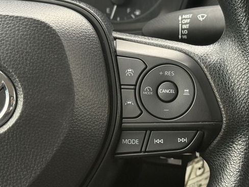Used 2025 Toyota Corolla LE FWD image 15