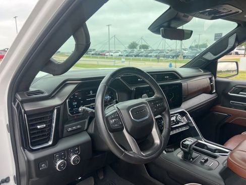 Used 2024 GMC Sierra 1500 Denali Ultimate AWD/4WD image 7