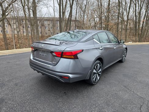 Used 2022 Nissan Altima 2.5 SV image 3