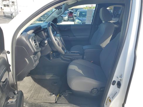 Used 2022 Toyota Tacoma SR image 11