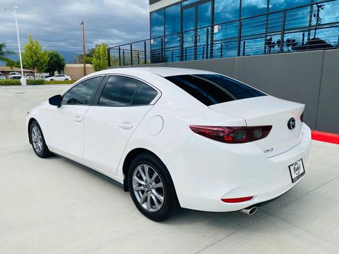 Used 2020 MAZDA MAZDA3 Sedan FWD image 20