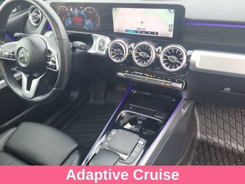 Used 2023 Mercedes-Benz GLB 250 4MATIC image 9
