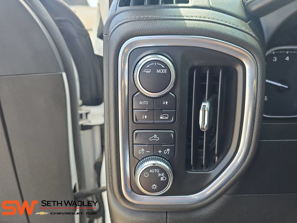 Used 2022 GMC Sierra 1500 SLE AWD/4WD image 27