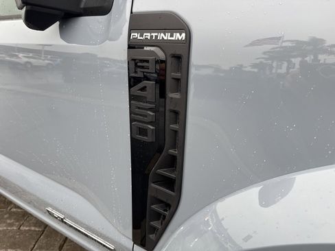 Used 2026 Ford F450 Platinum w/ FX4 Off-Road Package image 9