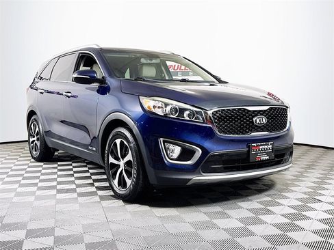 Used 2018 Kia Sorento EX image 1