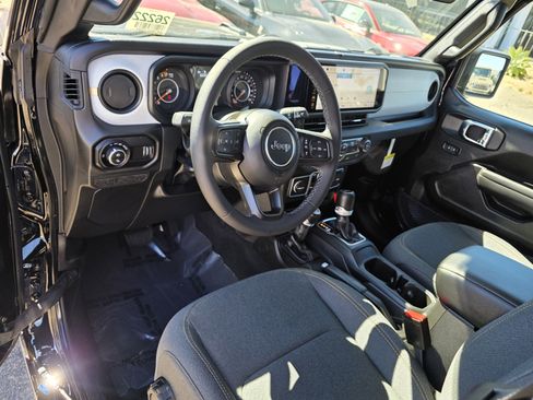 New 2026 Jeep Gladiator Sport image 10