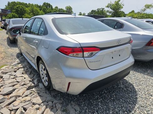 Used 2024 Toyota Corolla LE FWD image 4