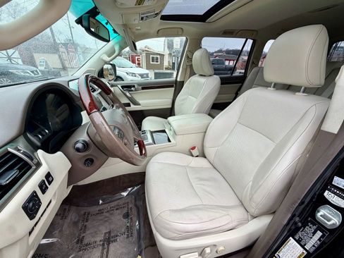 Used 2014 Lexus GX 460 w/ Premium Package image 10