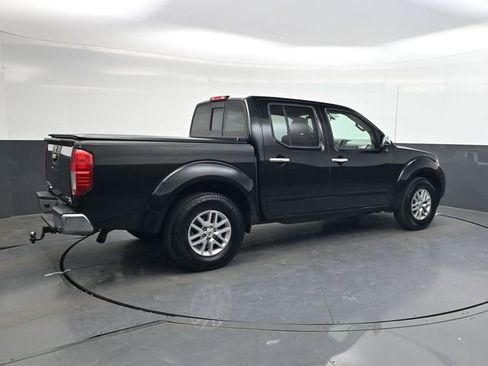 Used 2018 Nissan Frontier SV image 4
