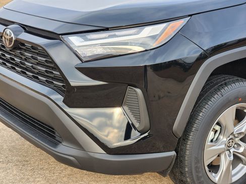 New 2025 Toyota RAV4 LE image 9