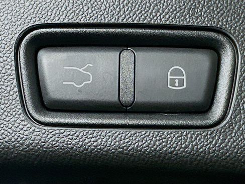 Used 2024 Maserati Grecale GT image 29