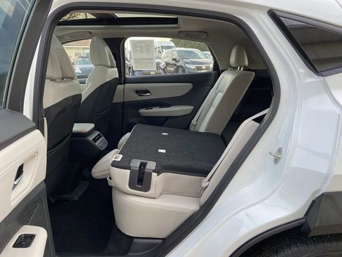 Used 2024 Nissan Ariya AWD image 24