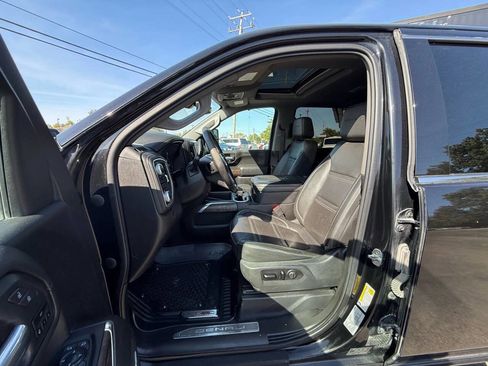 Used 2021 GMC Sierra 2500 Denali w/ Denali Black Diamond Edition image 4