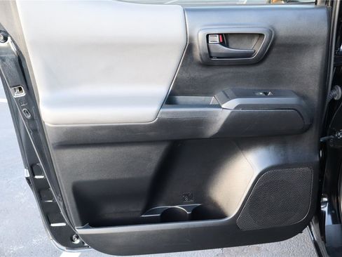Used 2022 Toyota Tacoma SR image 25