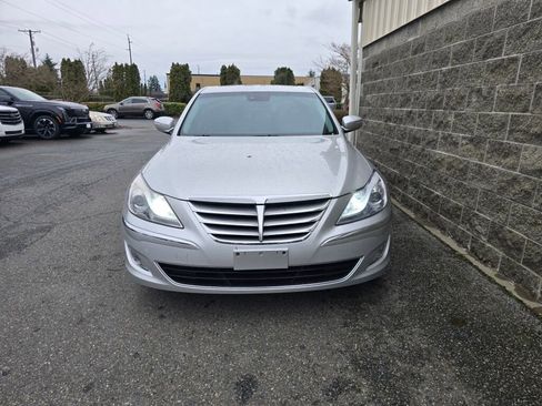 Used 2013 Hyundai Genesis 3.8 w/ Premium Pkg image 11