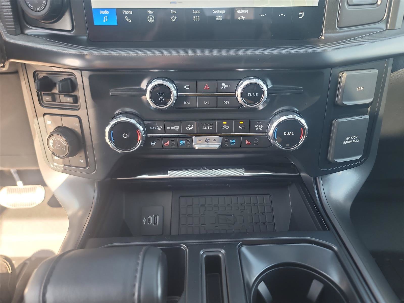 New 2025 Ford F150 Lariat w/ Equipment Group 502A High AWD/4WD image 25