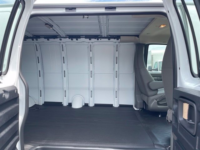 New 2026 Chevrolet Express 3500 Extended RWD image 11