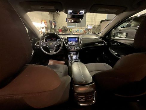 Used 2023 Chevrolet Malibu LT image 6