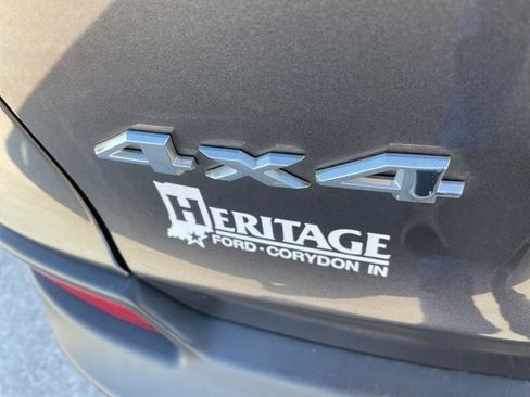 Used 2022 Jeep Cherokee Limited image 9