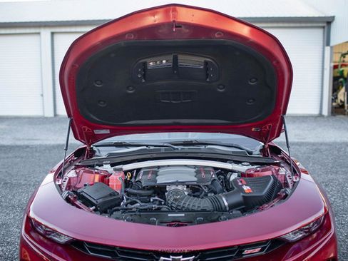 Used 2021 Chevrolet Camaro SS image 23