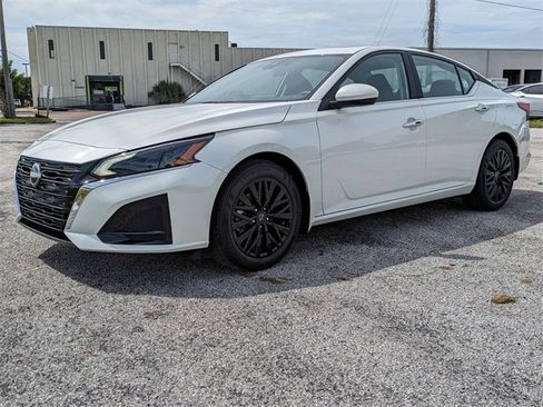 New 2025 Nissan Altima 2.5 SV w/ SV Special Edition Package image 10