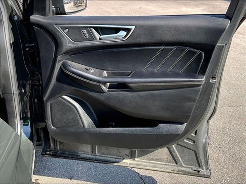 Used 2022 Ford Edge ST w/ Equipment Group 401A image 12