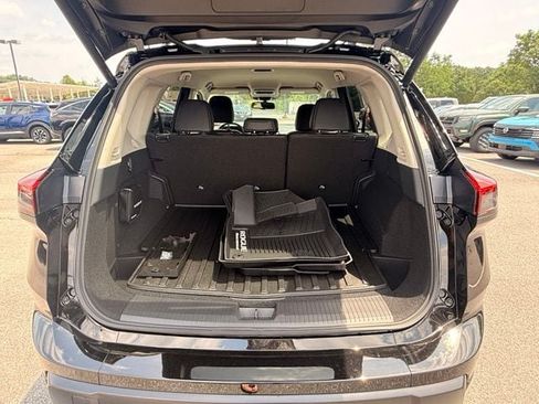 New 2026 Nissan Rogue SV w/ Rock Creek Premium Package AWD/4WD image 18