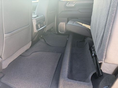 Used 2026 Chevrolet Silverado 1500 High Country w/ Technology Package AWD/4WD image 40