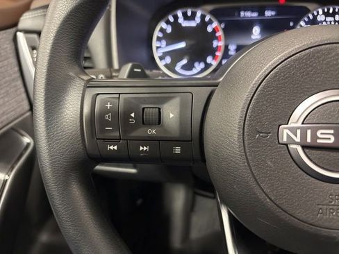Used 2023 Nissan Rogue S AWD/4WD image 24